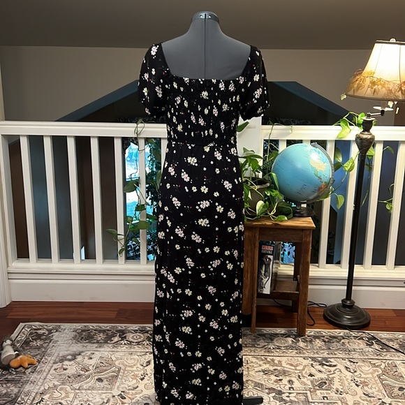 Liberty Love Black Floral Dress with Slit - Picture 4 of 10